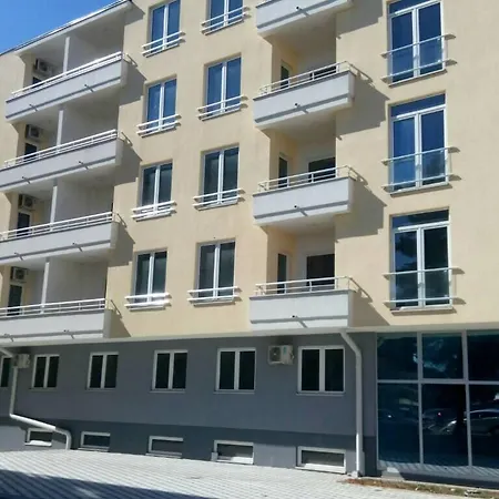 Adam's 2 * Κλάντοβο