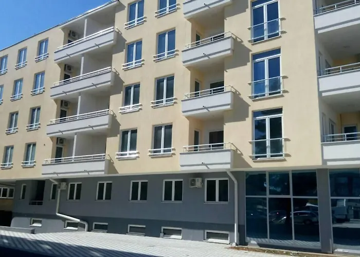 Adam's 2 * Κλάντοβο